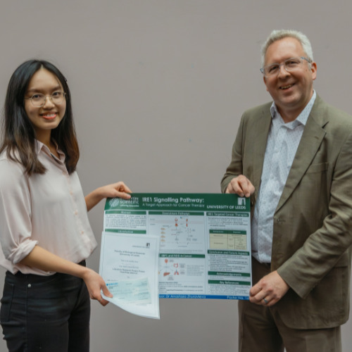 Dr Andrew Pridmore with student 2