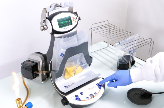 DILUWEL: The fast, accurate, small gravimetric diluter you've been looking for.