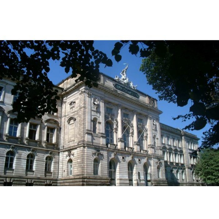 i2 Installed at University of Würzburg